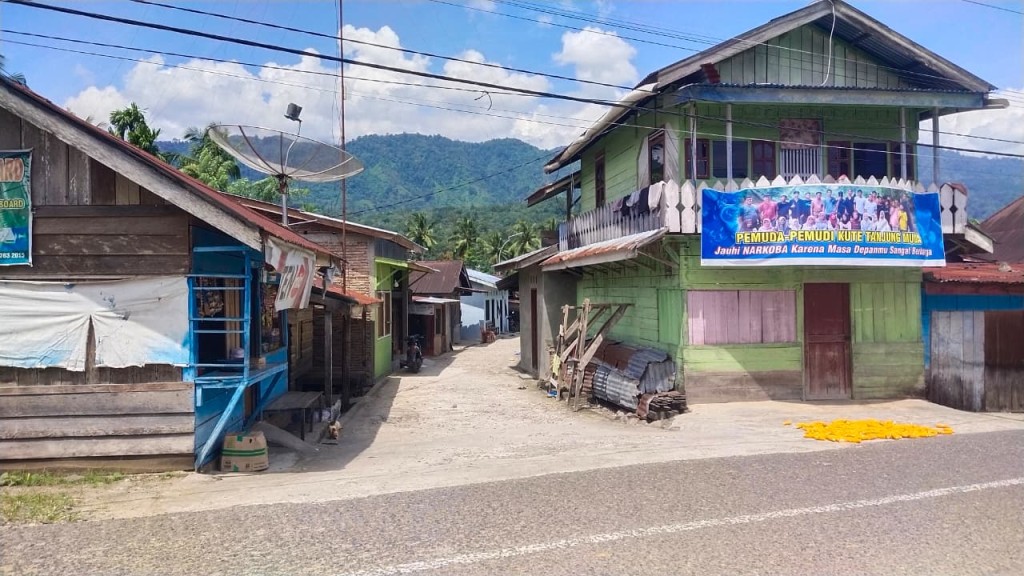 DUSUN DELENG POKHDEN